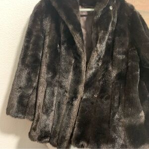 Gorgeous Faux Fur Jacket 🧸